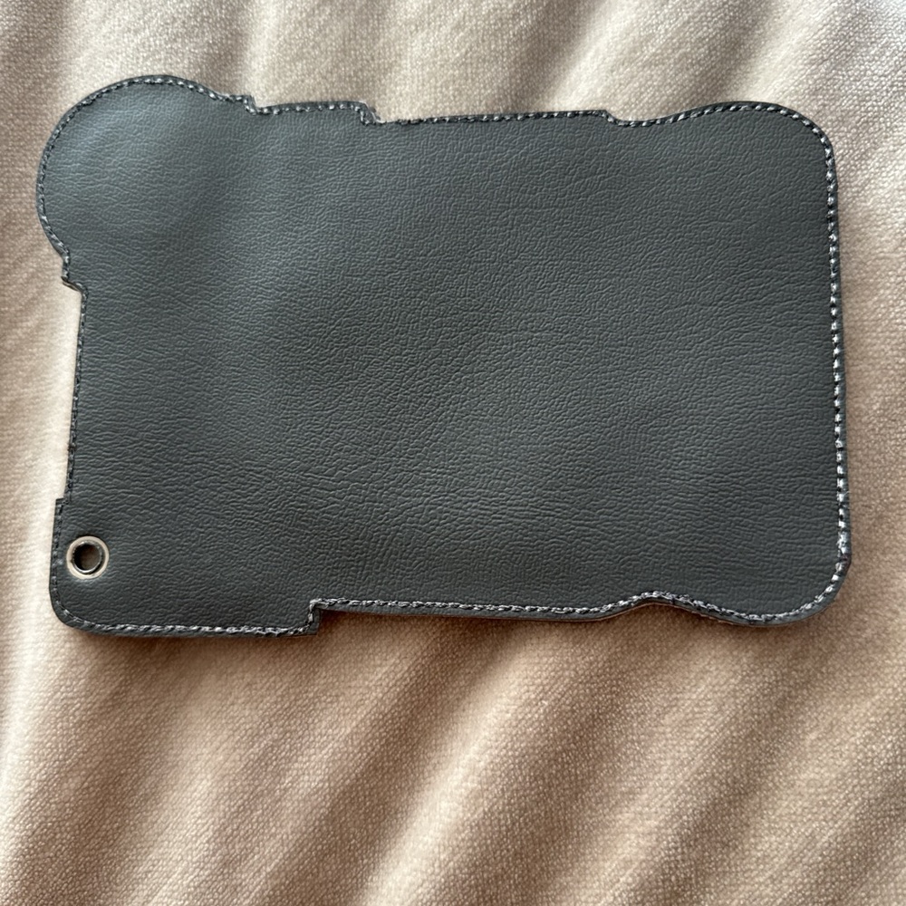 Fifth Element Multi-pass holder - Picture 2 of 2